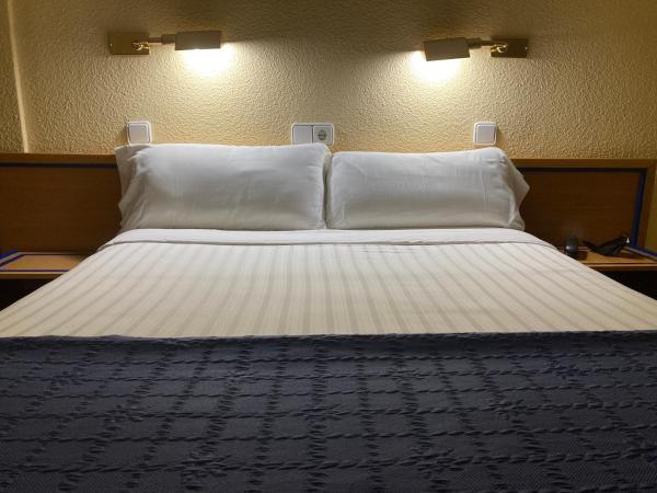 Hotel Condal : photo 5 de la chambre chambre double