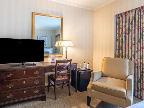 Mayflower Park Hotel : photo 2 de la chambre chambre deluxe avec 2 lits queen-size