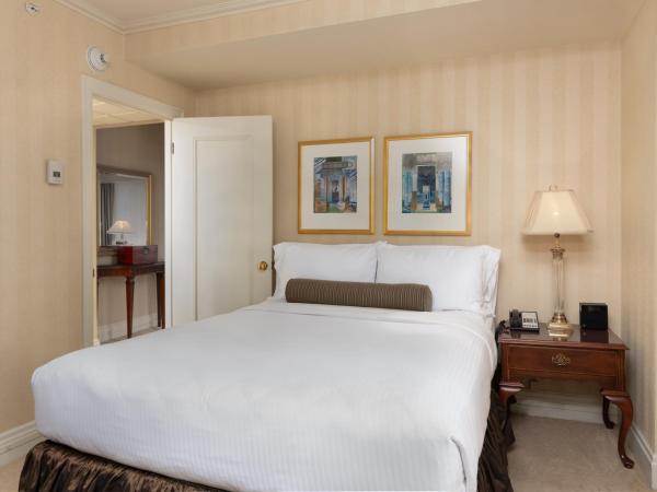 Mayflower Park Hotel : photo 2 de la chambre suite lit queen-size d'angle