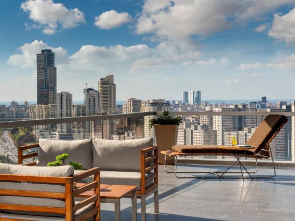 Radisson Blu Hotel Istanbul Asia : photo 2 de la chambre suite présidentielle avec terrasse - vue sur ville