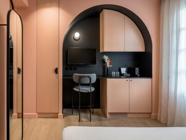 72 AD Suites : photo 5 de la chambre chambre confort