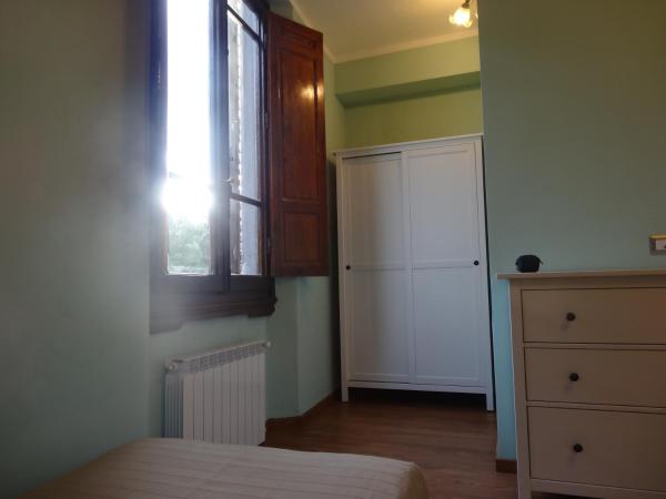Bed & Breakfast La Tavernetta : photo 3 de la chambre chambre triple avec salle de bains privative