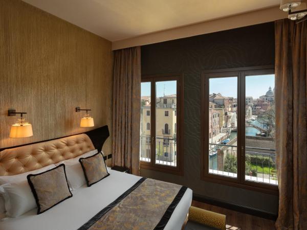 Palazzo Veneziano - Venice Collection : photo 10 de la chambre chambre double deluxe - vue sur canal