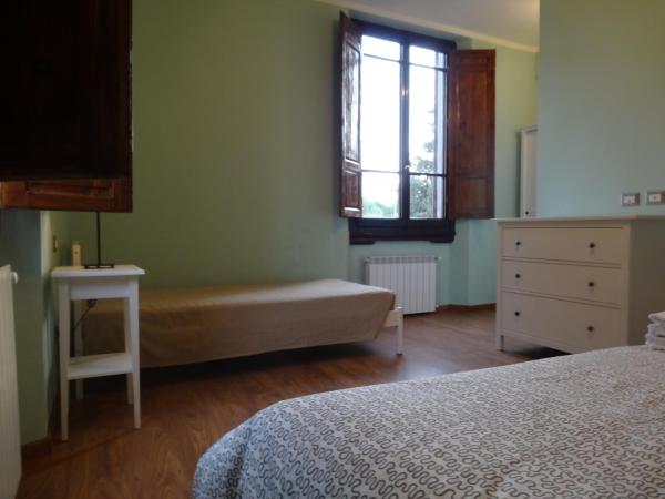 Bed & Breakfast La Tavernetta : photo 4 de la chambre chambre triple avec salle de bains privative