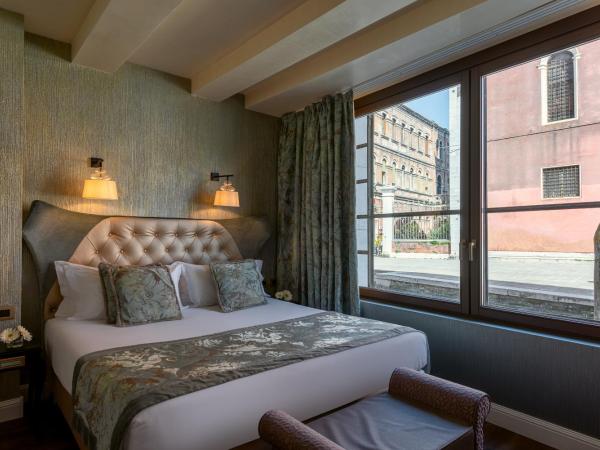 Palazzo Veneziano - Venice Collection : photo 6 de la chambre hébergement supérieur - vue sur canal