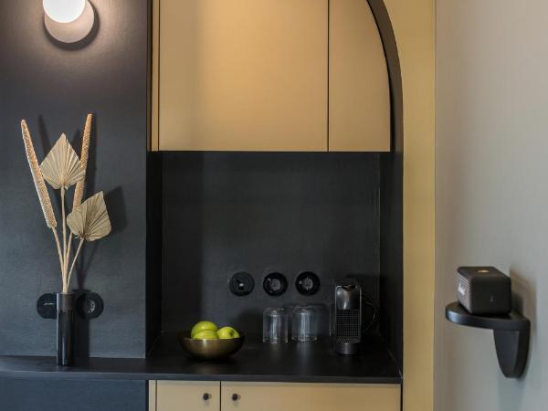 72 AD Suites : photo 3 de la chambre chambre confortable