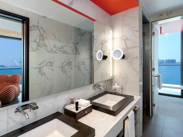 Hyatt Centric Jumeirah Dubai : photo 1 de la chambre chambre lit king-size deluxe