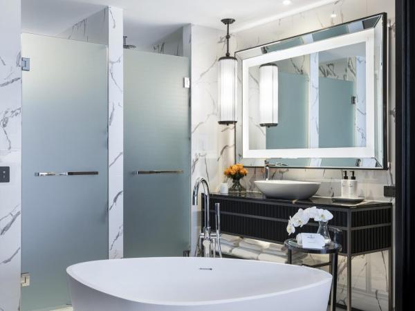 Sofitel Adelaide : photo 3 de la chambre chambre lit king-size deluxe - vue sur la ville ou les collines