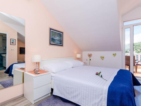 Guest House Avdic : photo 2 de la chambre studio supérieur avec balcon - vue sur mer