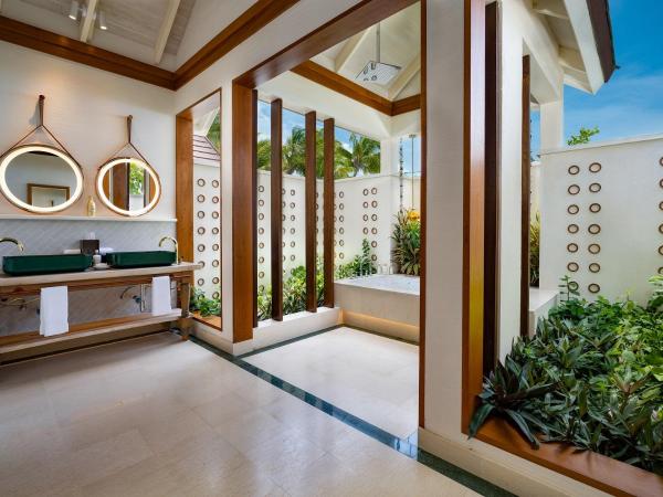 OBLU SELECT Lobigili - Premium All-Inclusive with Free Transfers : photo 3 de la chambre villa sur plage avec piscine