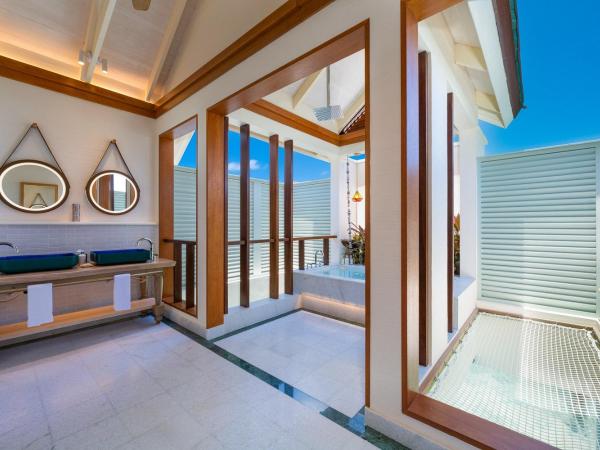OBLU SELECT Lobigili - Premium All-Inclusive with Free Transfers : photo 6 de la chambre water villa avec piscine