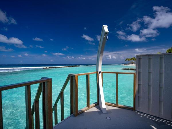 OBLU XPERIENCE Ailafushi - All Inclusive with Free Transfers : photo 3 de la chambre villa sur l'eau