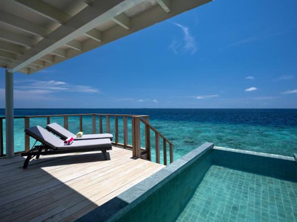 OBLU SELECT Lobigili - Premium All-Inclusive with Free Transfers : photo 7 de la chambre water villa avec piscine