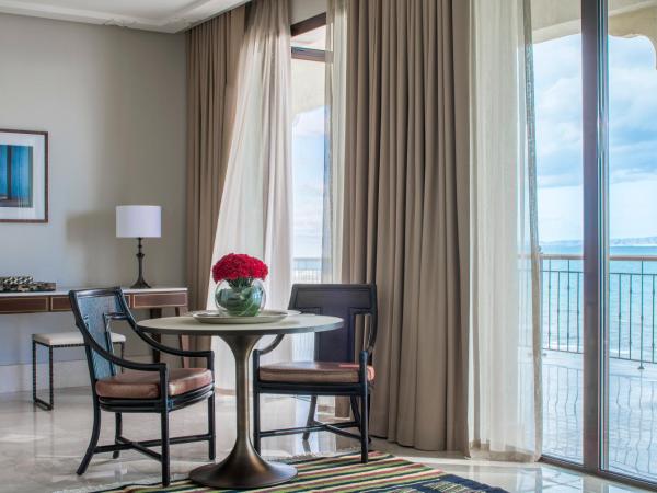 Four Seasons Hotel Tunis : photo 3 de la chambre chambre lit king-size premier