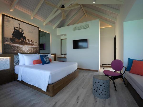 OBLU XPERIENCE Ailafushi - All Inclusive with Free Transfers : photo 4 de la chambre villa sur l'eau