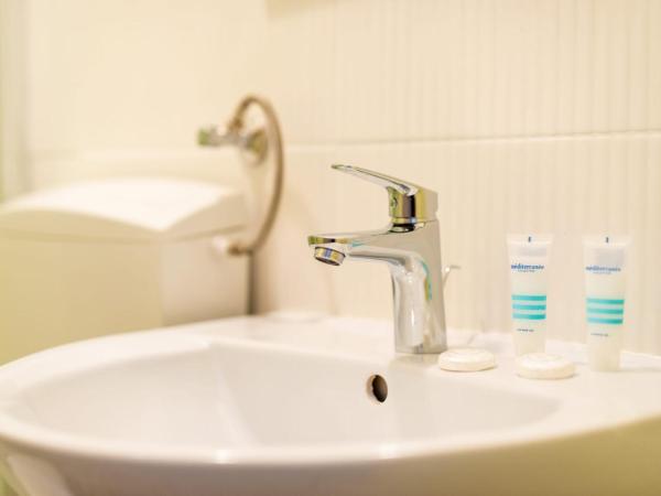 Four Roses : photo 9 de la chambre chambre double deluxe avec douche