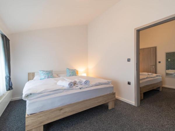 Four Roses : photo 9 de la chambre chambre double supérieure avec deux lits doubles