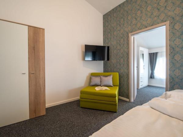 Four Roses : photo 8 de la chambre chambre double supérieure avec deux lits doubles