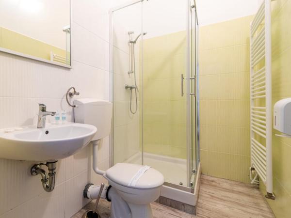 Four Roses : photo 6 de la chambre chambre double deluxe avec douche