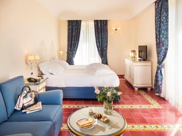 Excelsior Belvedere Hotel & Spa : photo 4 de la chambre chambre double ou lits jumeaux deluxe - vue sur mer