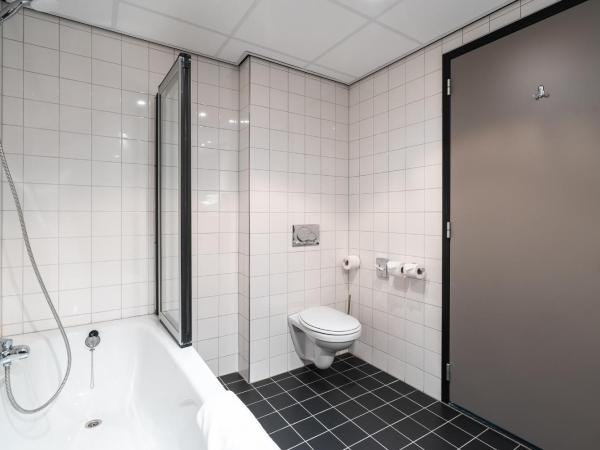 Onderwijshotel De Rooi Pannen Eindhoven : photo 3 de la chambre chambre lit king-size deluxe