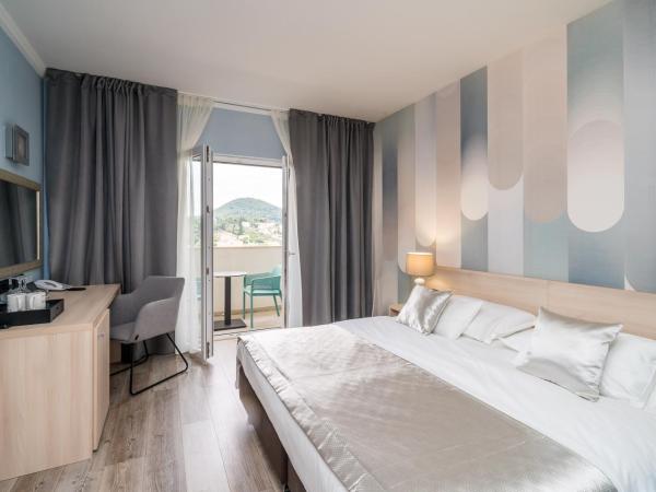 Berkeley Hotel : photo 10 de la chambre chambre double avec balcon - vue sur mer