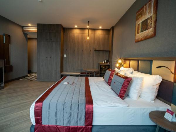 Ramada Encore by Wyndham Istanbul Avcilar : photo 1 de la chambre double suite with city view - non-smoking