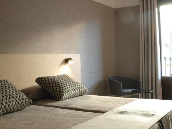 Hotel Raval House : photo 6 de la chambre chambre triple supérieure