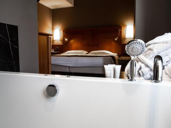 Hotel Master : photo 8 de la chambre chambre premium avec baignoire spa 