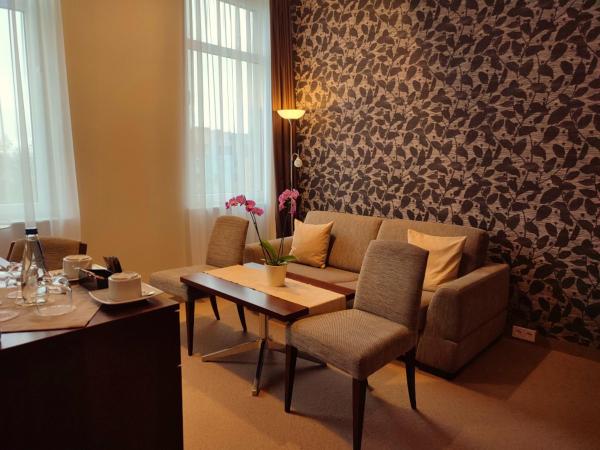 Hotel Zamek Centrum : photo 4 de la chambre chambre deluxe double ou lits jumeaux