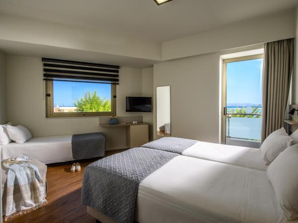 Marin Hotel : photo 2 de la chambre chambre triple - vue sur mer