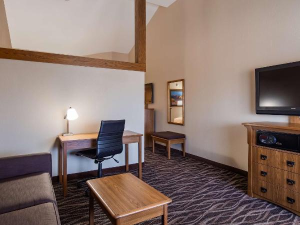 Best Western Plus Saddleback Inn and Conference Center : photo 2 de la chambre suite lit king-size exécutive avec canapé-lit – non-fumeurs