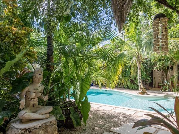 Trece Lunas Tulum - Enchanted Resort : photo 1 de la chambre suite avec balcon