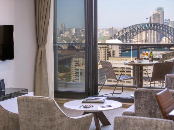 Meriton Suites North Sydney : photo 2 de la chambre suite 2 chambres côté port