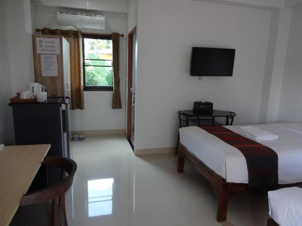 Rena House Chiang Mai : photo 7 de la chambre standard twin room- upper floor