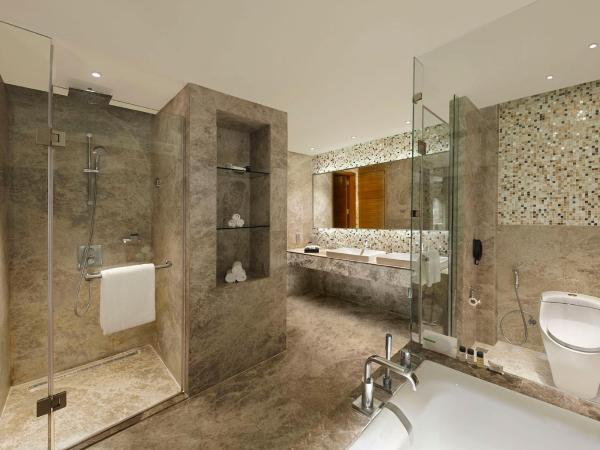 Holiday Inn Jaipur City Centre, an IHG Hotel : photo 1 de la chambre suite lit king-size - fumeurs