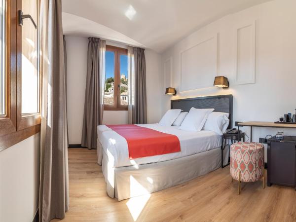 Hotel Boutique Puerta de las Granadas : photo 1 de la chambre chambre deluxe - vue sur l'alhambra