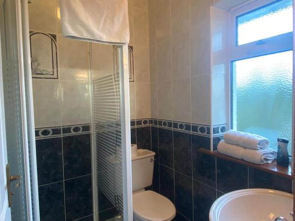 Woodhaven Manor h91rc9d : photo 4 de la chambre chambre double avec salle de bains privative