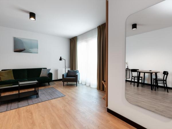 Hotel Tulip Residences Warsaw Targowa : photo 6 de la chambre suite studio - 1 lit queen-size, 1 canapé-lit