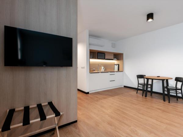 Hotel Tulip Residences Warsaw Targowa : photo 7 de la chambre suite studio - 1 lit queen-size, 1 canapé-lit