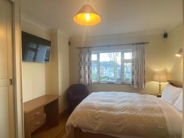 Woodhaven Manor h91rc9d : photo 1 de la chambre chambre double avec salle de bains privative