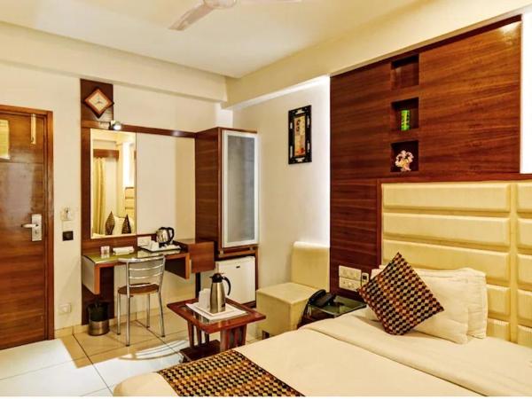 Atithi The Hotel : photo 6 de la chambre chambre deluxe double ou lits jumeaux