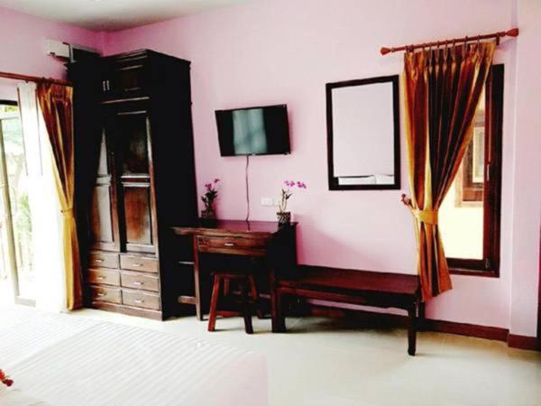 Lanta Cottage - SHA Plus : photo 3 de la chambre chambre double ou lits jumeaux deluxe - vue sur piscine