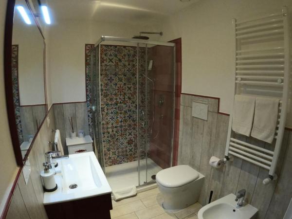 Five Roses Bed & Breakfast : photo 10 de la chambre chambre double