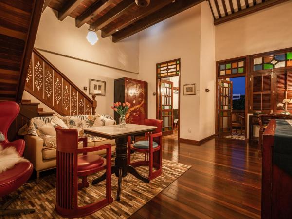 Hotel Penaga : photo 5 de la chambre chambre lits jumeaux hutton deluxe avec jacuzzi et balcon