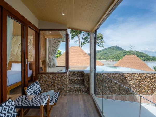 Sinae Phuket - SHA Extra Plus : photo 3 de la chambre villa studio lit king-size océan avec piscine privée
