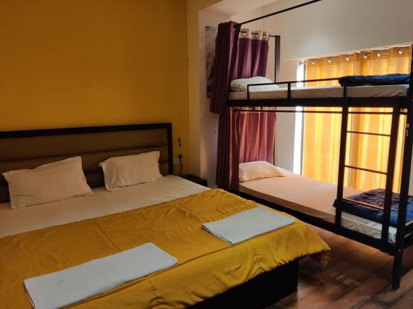 Joey's Hostel Agra : photo 1 de la chambre chambre quadruple deluxe