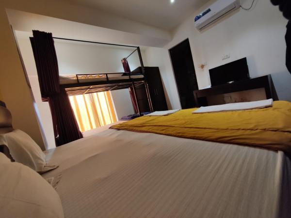Joey's Hostel Agra : photo 2 de la chambre chambre quadruple deluxe