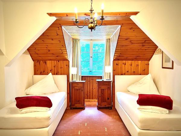 Hotel Grünwalderhof : photo 5 de la chambre chambre quadruple