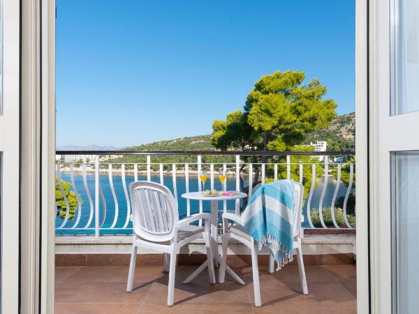 Hotel Splendid : photo 8 de la chambre chambre double/lits jumeaux - balcon et vue sur mer